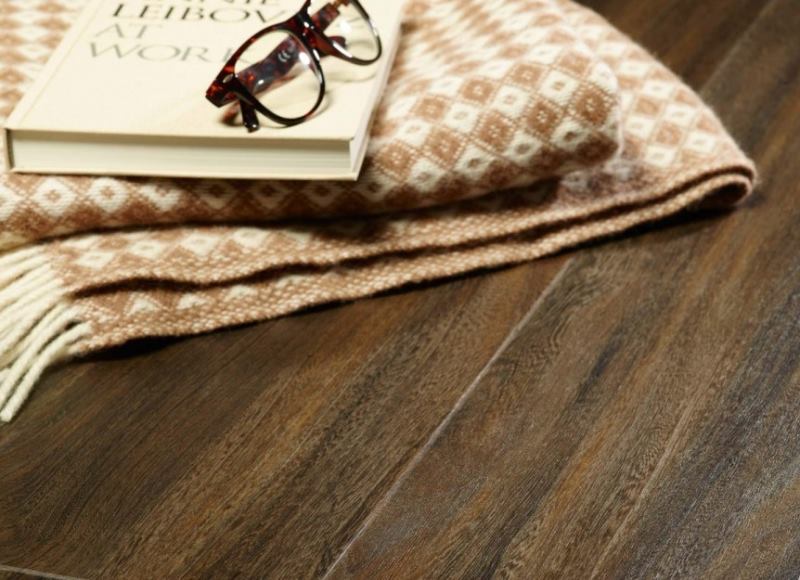 Линолеум бытовой "IVC" Woodlike Edgewood W48 (4м) — купить в Нефтеюганске